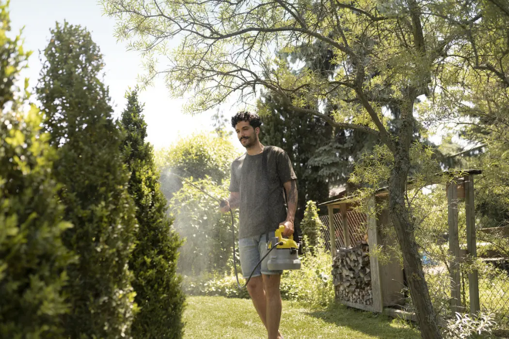 Opryskiwacz akumulatorowy – wygodne rozwiązanie dla Twojego ogrodu