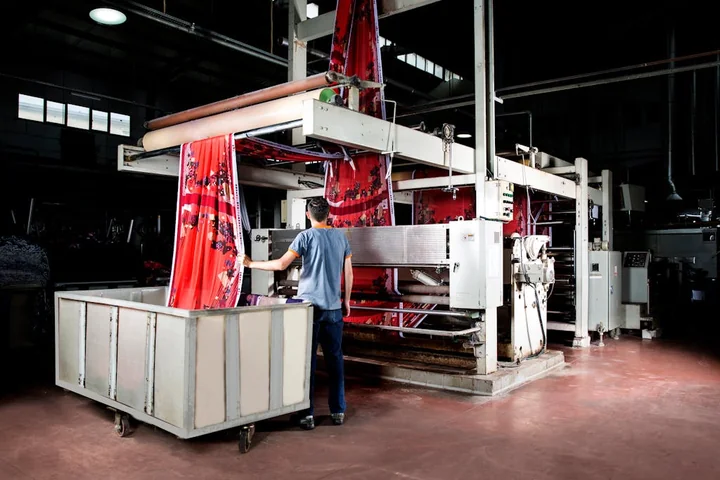 Bezpieczeństwo pracy przy przenośnikach rolkowych pantograficznych