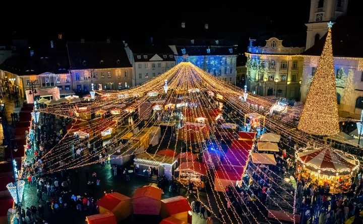 Obraz do artykułu: Jarmark Świąteczny przemieni plac Jagielloński w świąteczne miasteczko pełne muzyki i spotkań