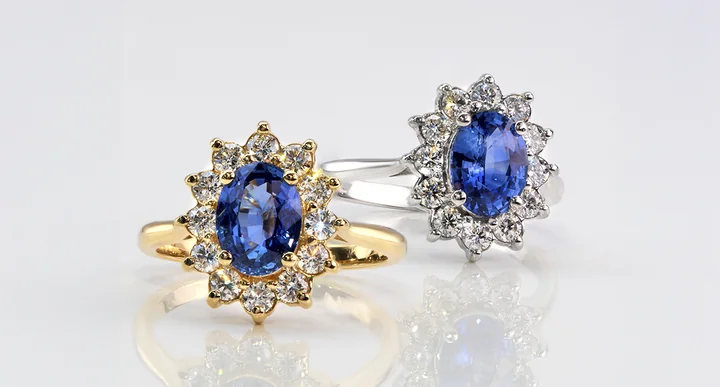 Pierścionek z szafirem – królewski wybór na zaręczyny