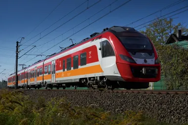 Obraz do artykułu: Pociągi z Łodzi do Radomia zostają, ale zmieni się przewoźnik. Znamy datę i liczbę kursów