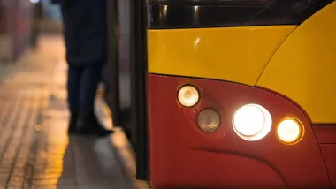 Sześć linii autobusowych pojedzie do tymczasowego przystanku przy Żwirki i Wigury