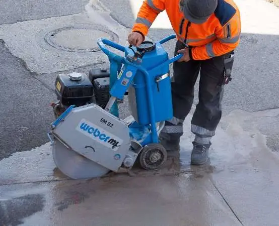 Ruch przy wiadukcie na alei Grzecznarowskiego znów po obu jezdniach