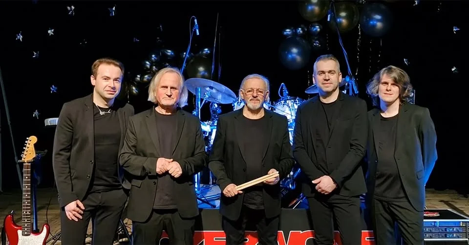 Grafika promocyjna wydarzenia Czerwone Gitary – koncert w Radomiu