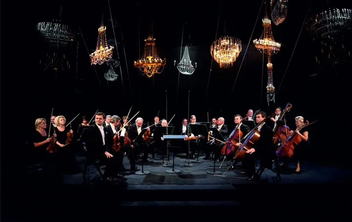 Grafika promocyjna wydarzenia ROK Polnisches Kammerorchester Radom — koncert z László Fenyö (wiolonczela)