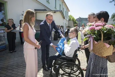 W Radomiu zabrzmiał ostatni dzwonek dla 36 tysięcy uczniów
