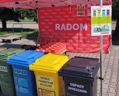 W Radomiu znów staną specjalne kontenery. Można oddać kilka typów odpadów