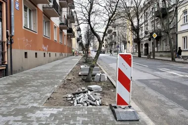Radom bierze się za chodniki – osiem odcinków już w remoncie