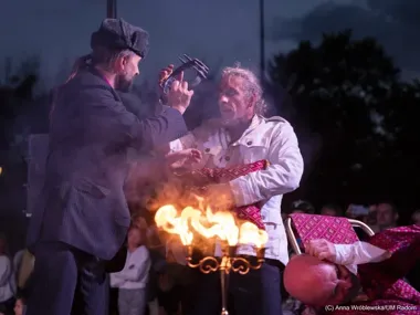 Ulica Teatralna ruszyła w Radomiu. Na scenie głuchy zespół i „Burza”