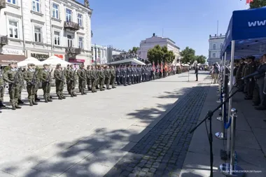 Święto Wojska Polskiego w Radomiu. Defilada, koncert i wojskowy piknik