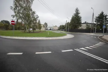 Idalińska po przebudowie. Dwa kilometry nowej drogi i powrót autobusów