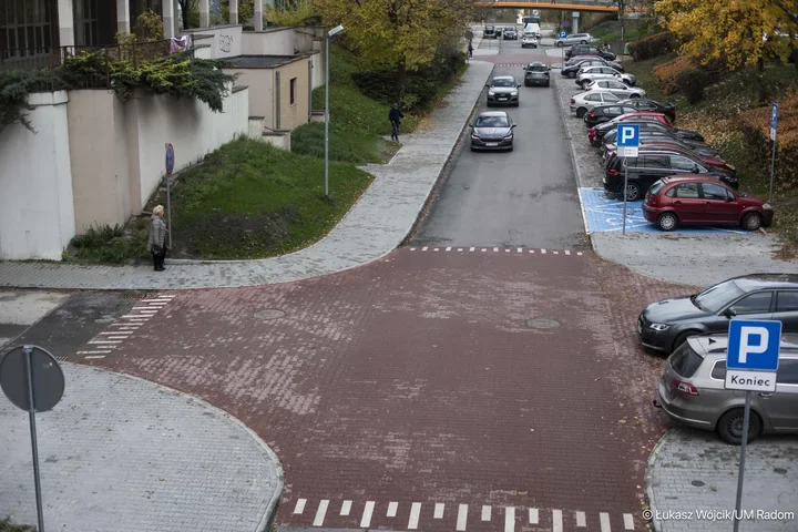 Sandomierska po przebudowie. Nowe chodniki i bezpieczniejsze przejście przy szkole