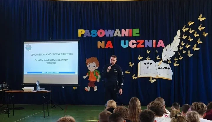 Przemoc nie kończy się na szkolnym korytarzu. Radomscy policjanci spotykają się z młodzieżą