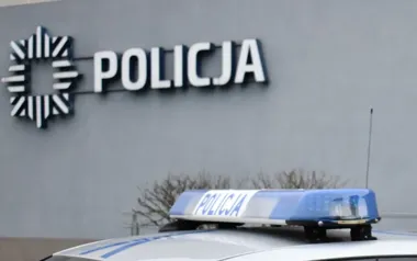 Dzielnicowi w Radomiu zareagowali w porę. Kobieta trafiła pod opiekę medyków