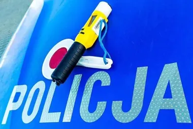 Uderzył przed przejściem dla pieszych. 22-latek miał blisko 2 promile