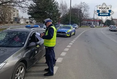 Radomscy policjanci wyłapali kierowców bez licencji podczas kontroli na aplikację