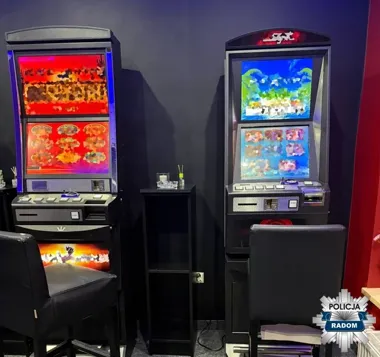 13 automatów zniknęło z lokali w Pionkach - znaleziono też gotówkę