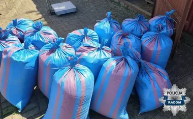W aucie było 209 kg tytoniu - radomska policja przerwała kurs