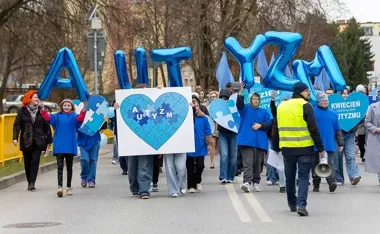 Błękitny marsz w Iłży urósł do wydarzenia, którego nie da się przeoczyć