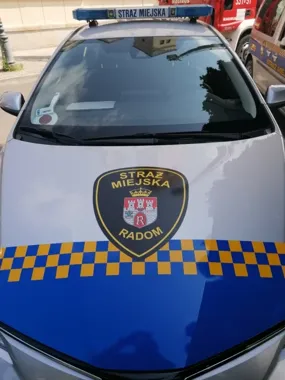 Telefon o samobójstwie i szybka akcja strażników na zamkniętej posesji